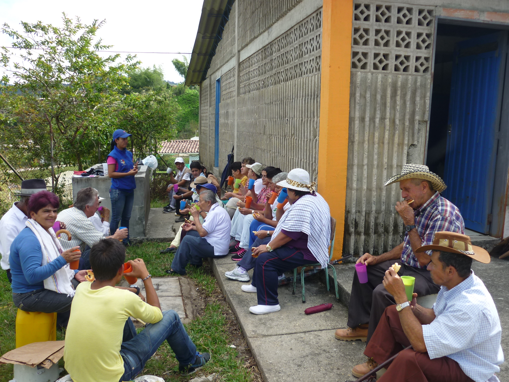 LOS ADULTOS MAYORES PARTICIPAN CON EL MIRS